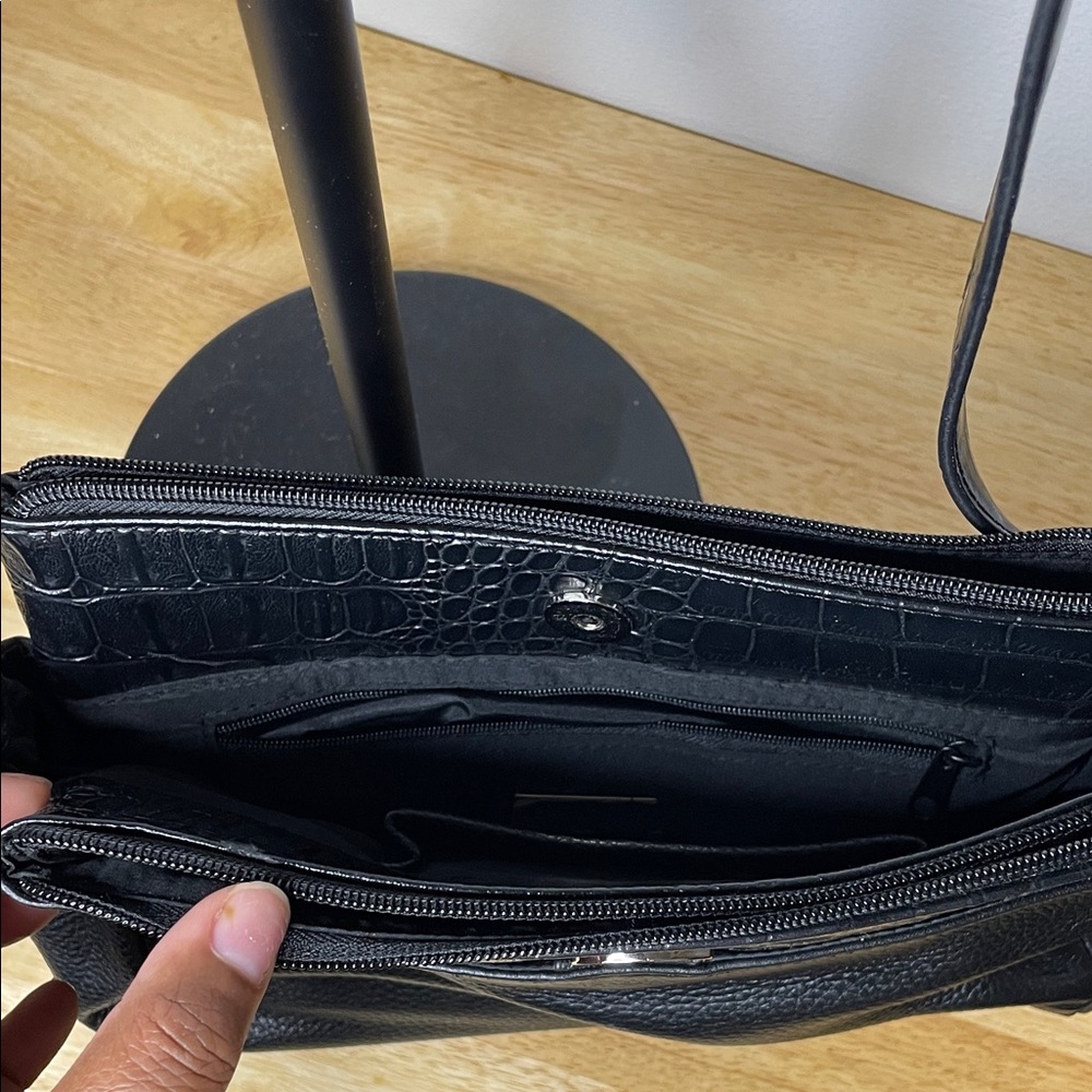 Black Textured Leather Shoulder Bag - Picture 4 of 7